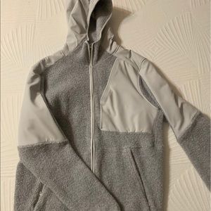 Lululemon Tundra Trek Jacket Size L
